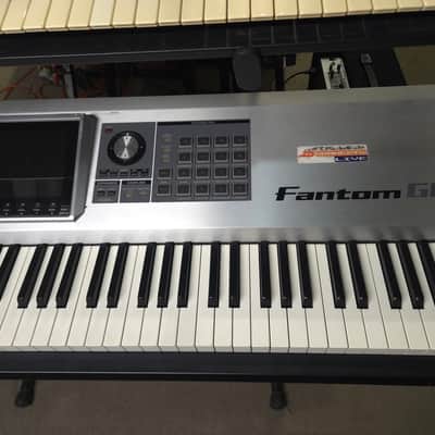 Roland Fantom-G8 88-Key Workstation Keyboard 2008 - 2012 - Local Pickup Only image 3