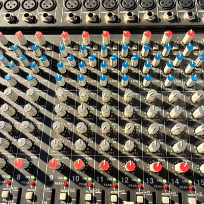 Carvin C1644 Concert Mixer 16 channel passive image 5