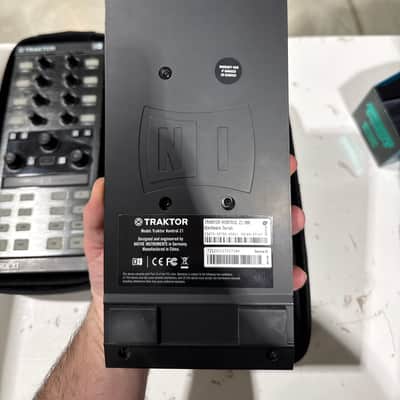 Native Instruments Traktor Kontrol Z1 2010s - Black image 2