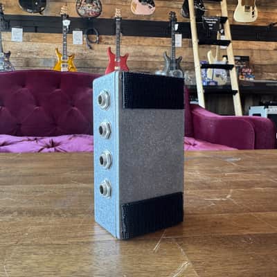 Saturnworks 4-Channel Mono/ Dual Stereo Guitar or Bass Buffer Pedal with Neutrik Jacks - Handcrafted in California image 2
