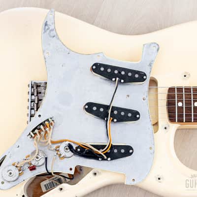 2006 Fender American Vintage ‘62 Stratocaster Olympic White w/ Hangtags, Case image 20