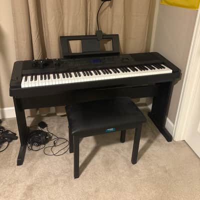 Yamaha Portable Grand DGX-660 2019