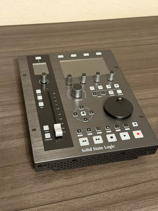 Immagine Solid State Logic SSL UF1 DAW Controller - Black - 1