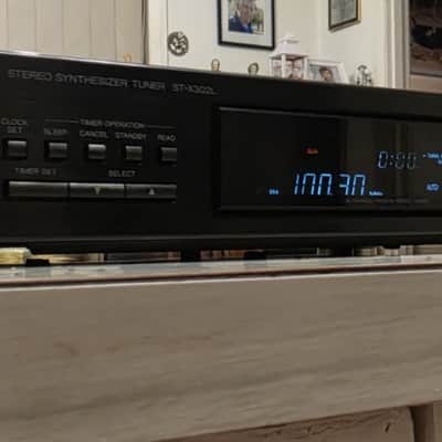 VINTAGE TECHNICS STEREO SYNTHSESIZER TUNER FM/AM/MADE IN JAPAN image 2