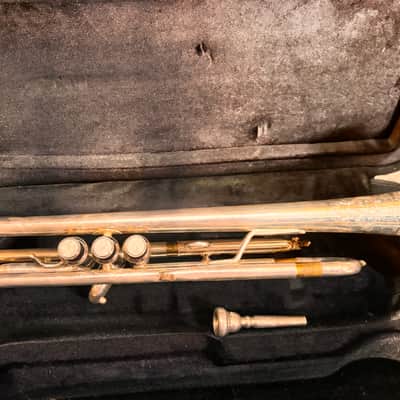 Bach BTR411S Advanced Bb Silver Trumpet w Case image 9