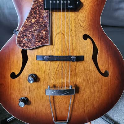 Godin 5th Avenue Kingpin Left-Handed 2010s - Cognac Burst Bild 2