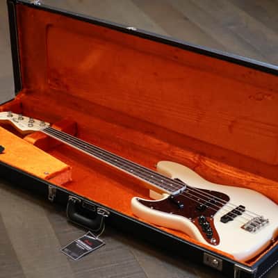Lefty! Fender American Vintage II 1966 Reissue Left-Handed Jazz Bass Olympic White + COA OHSC image 21