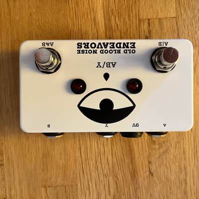 Old Blood Noise Endeavors AB/Y Switcher V1 2017 - 2025 - White with Eyeball Graphic image 2