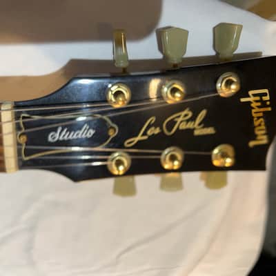 Gibson Les Paul Studio 2007 - Wine Red image 4