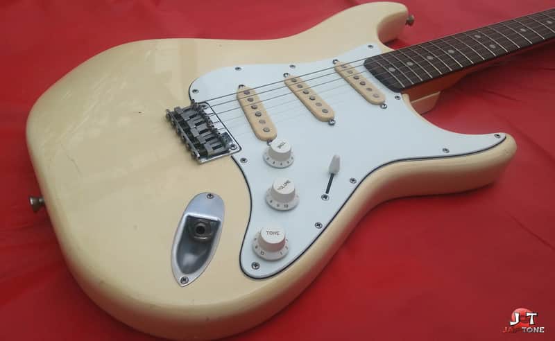 Guyatone LS-490. 1975.  A. Pribora hand wound pickups image 1