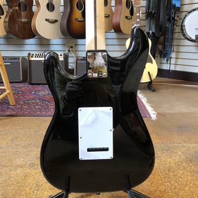Squier Affinity Series Stratocaster Black w/Maple Fingerboard image 3