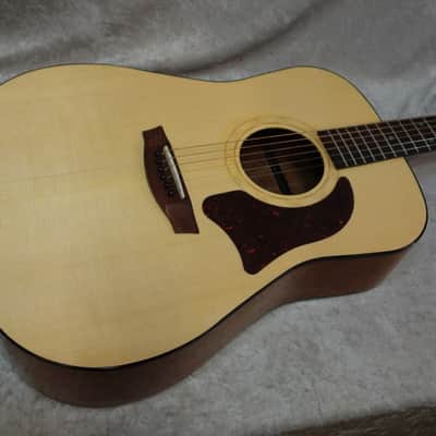 Garrison G40 acoustic guitar with hardshell case image 1