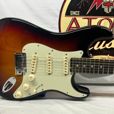 Fender American Elite Stratocaster Strat Electric Guitar - 3-Color Sunburst image 2