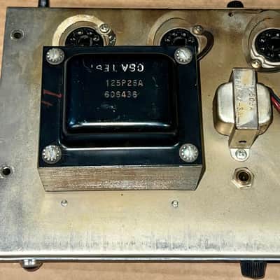 Wonderful Early 1965 Fender Vibrolux Reverb 2-Channel 35-Watt 2x10" Pre CBS Black Panel Combo Amp, This is a Fantastic Amplifier ! image 16