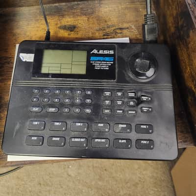 Alesis SR-16 Drum Machine 2010s - Black image 2