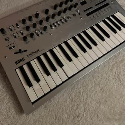 Korg Minilogue 4-Voice Polyphonic Analog Synthesizer 2016 - Present - Silver image 2