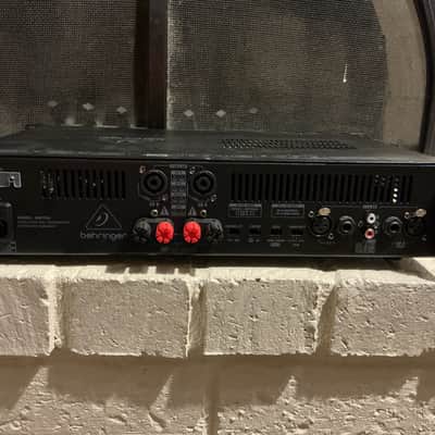 Behringer KM750 Stereo Power Amp with Speaker Cable Adapter image 3