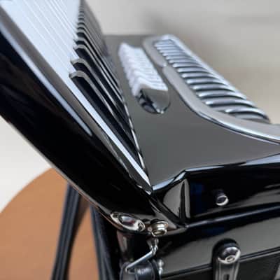 Guerrini Accordion image 4