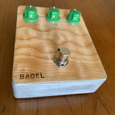 Bagel BC183A Silicon 'Fuzz Face' 2025 - Wood Grain image 3