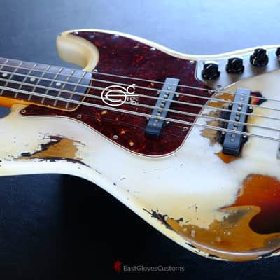 Fender Deluxe Active Jazz Bass V Vintage White on Sunburst Heavy Relic Aged image 7