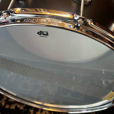 DW Collector's Series Satin Black Over Brass 6.5x14" Snare Drum - Satin Black with Chrome Hardware image 5