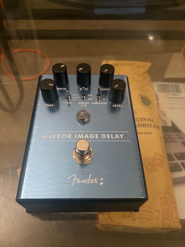 Fender Mirror Image Delay