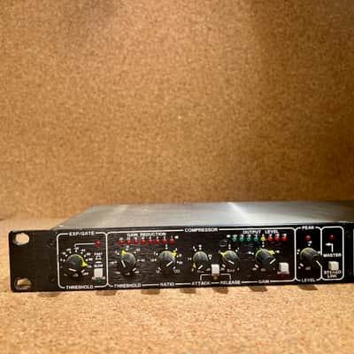 Drawmer DL241 Dual-Auto Compressor with XLR Connectors – 110V/220V – Serviced – Warranty image 7