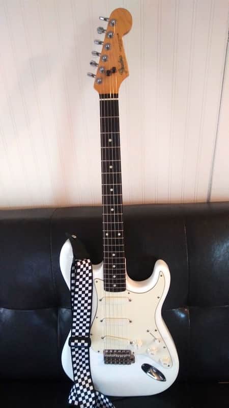 Fender ST-362V Stratocaster Japan "E" Serial Lace Gold Sensors 1986-87 White image 1