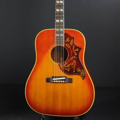 Gibson Hummingbird 1964 - Cherry Sunburst image 1