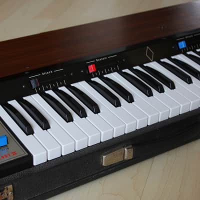 Hohner String melody II - string machine image 3