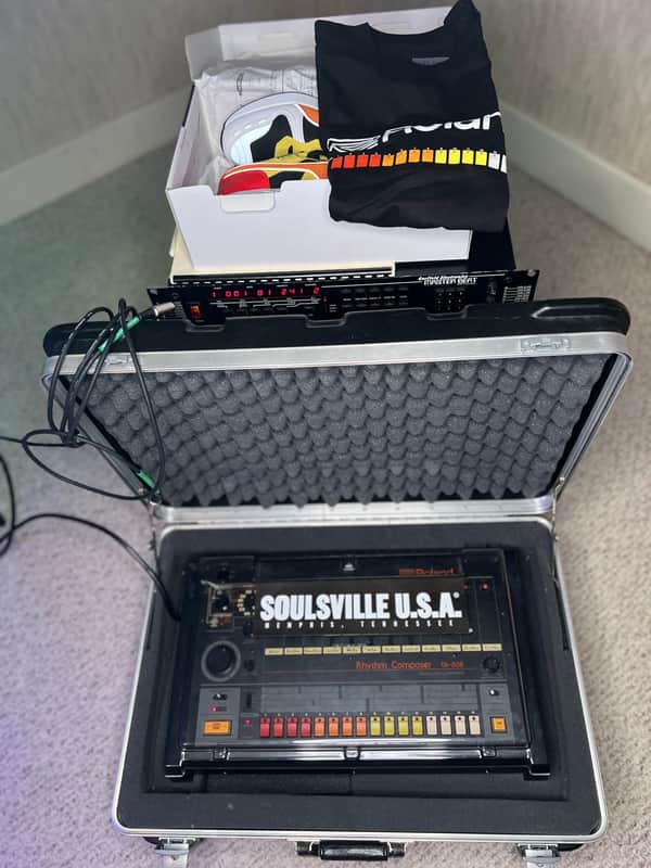 Roland TR-808 Collector’s Bundle image 1