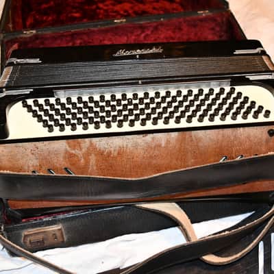 Moreschi & Sons Piano Key Accordion Italy feb25 #E(517c3b) 1940-1970 image 9