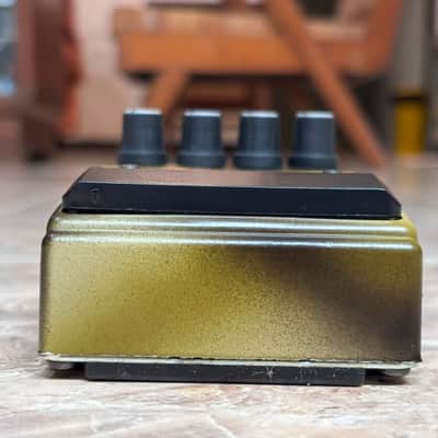 DOD Punkifier FX76 [NOS - New Old Stock, Complete with Box, Manual, Stickers etc] 1995 - 1997 Yellow & Black Matte Airbrush Finish image 17