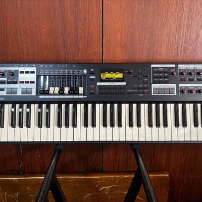 Hammond Sk1 61-key Portable Combo Organ w/ gig bag power supply