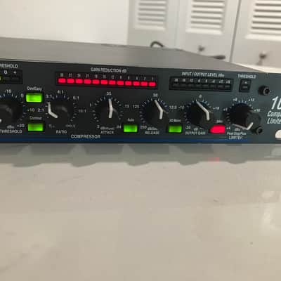 dbx 1066 Dual-Channel Compressor / Limiter / Gate image 6