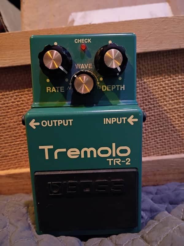 Boss TR-2 Tremolo (Silver Label) 1997 - Present - Green image 1