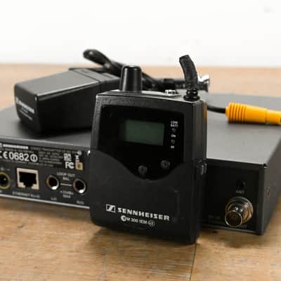 Sennheiser ew 300 IEM G3 Wireless In-Ear Monitoring System - 516-558 MHz CG0118V image 6