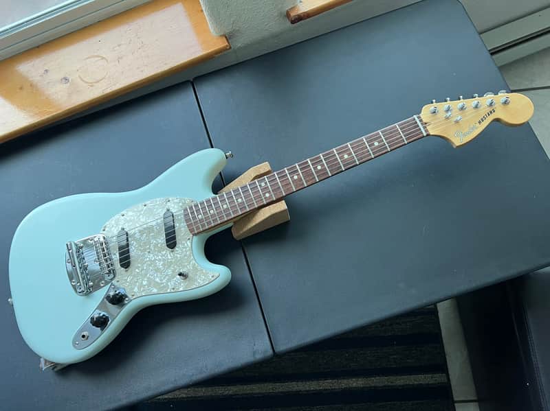 Fender American Performer Mustang with Rosewood Fretboard, Hardtailed ≈2019 - Satin Sonic Blue: