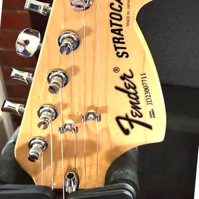 Fender MIJ Limited International Color Stratocaster – Morocco Red (2023, Rosewood, U‑Neck, Vintage SSS), Upgraded Gig Bag image 6