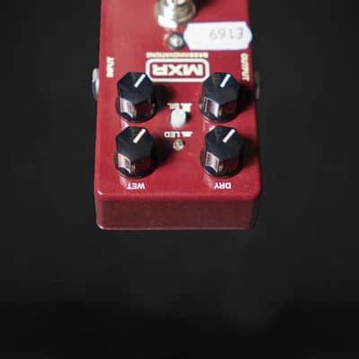 MXR Bass Distortion Pedal image 11