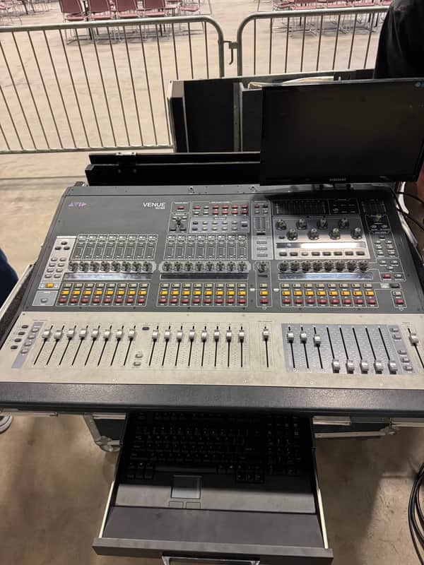 Avid Venue SC48 Dual PSU Digital Compact Mixing Console 2010s - Standard image 1