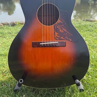 1938 Kalamazoo KG-14 "Robert Johnson" with its original case. image 2