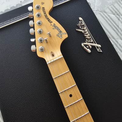 Fender Limited Edition American Performer Stratocaster with Maple Fretboard 2019 - Olympic White imagen 6