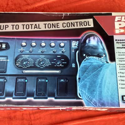 Line 6 Floor POD Plus Multi-Effect and Amp Modeler * many high quality sounds * sturdy construction and compact format * as NEW * image 7