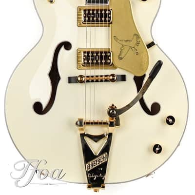 Gretsch G6136T-59 Vintage Select '59 Falcon with Bigsby 2016 - Present Vintage White image 1
