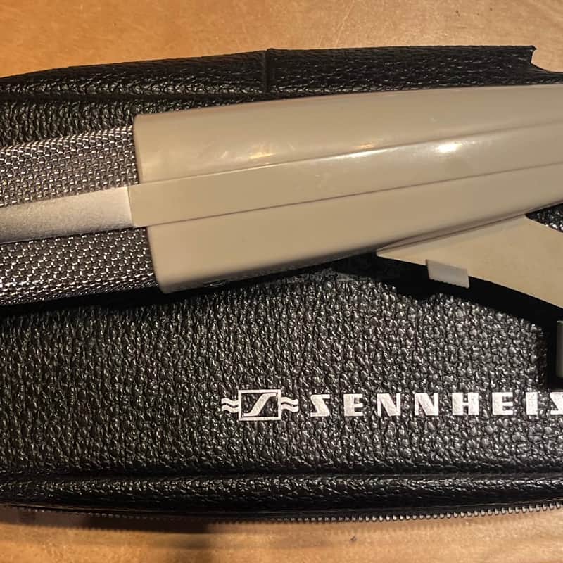 Vintage Sennheiser MD 421-2 Cardioid Dynamic Microphone 1960s (serial no. 24733)