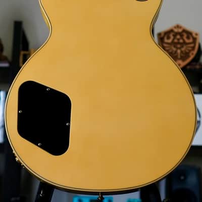 7.8lb! Gibson Custom Shop M2M Chambered Les Paul Custom Heavy Antique White 2025 image 6