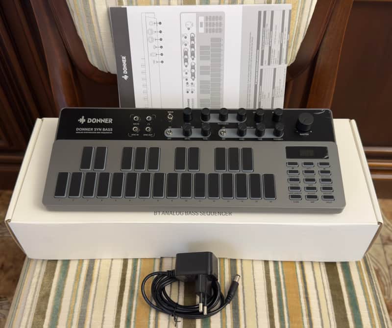 DONNER B1 - IN LIKE NEW CONDITION! image 1