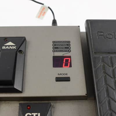 Roland FC-200 MIDI Foot Controller w/ Power Supply | Reverb