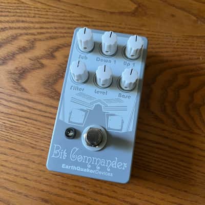 EarthQuaker Devices Bit Commander Analog Octave Synth | Reverb
